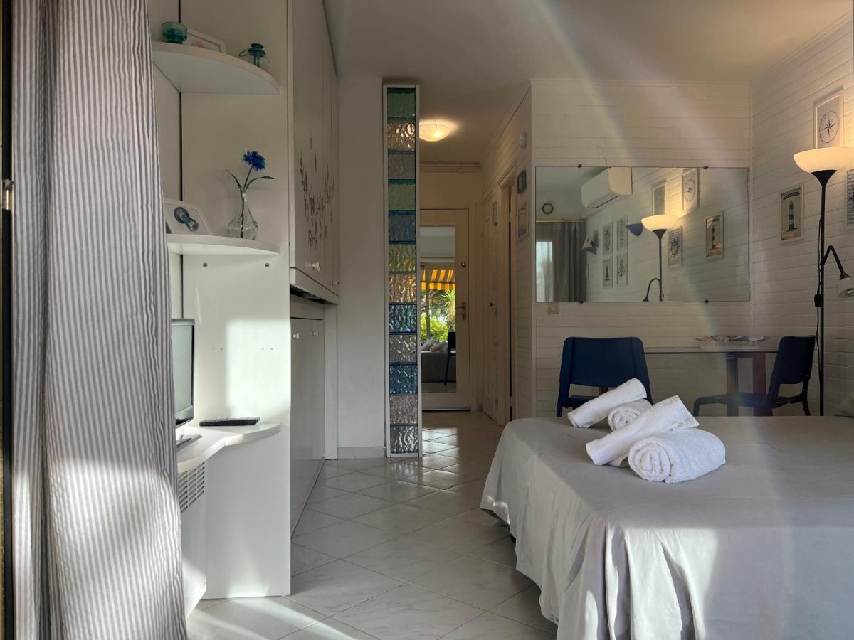 Blue Terrace Apartment - Marina Baie Des Anges Villeneuve-Loubet Exterior photo
